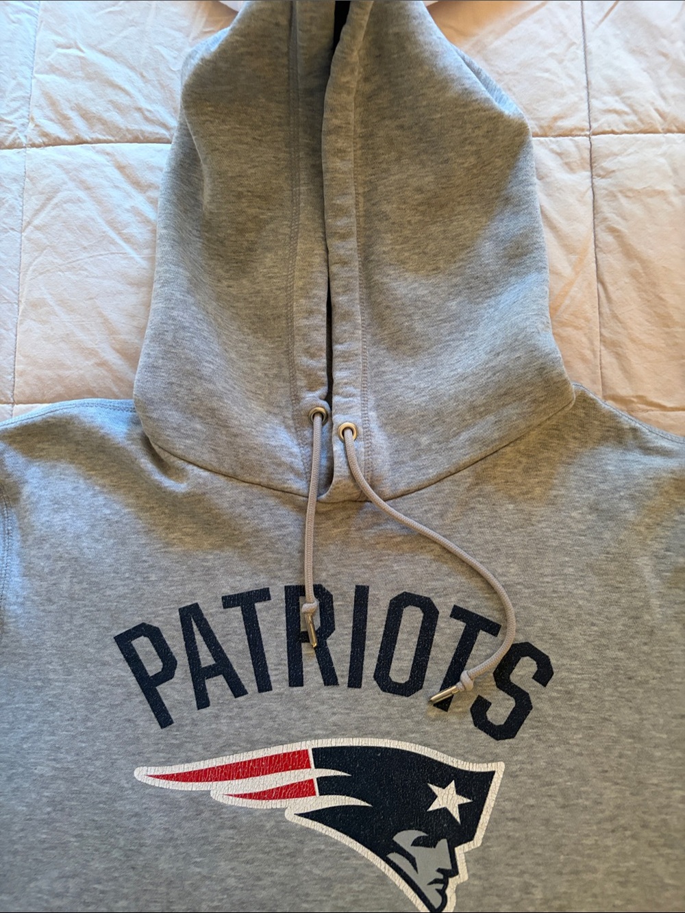 Nike Gray Patriots Hooded Sweatshirt with Team Logo and Drawstring